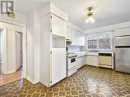 59 Torbay Road, St. John’S, NL - Indoor Photo Showing Kitchen