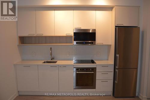 508 - 3005 Pine Glen Road, Oakville, ON - Indoor Photo Showing Kitchen