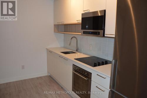 508 - 3005 Pine Glen Road, Oakville, ON - Indoor Photo Showing Kitchen