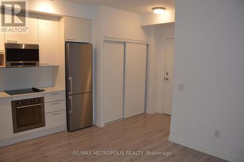 508 - 3005 Pine Glen Road, Oakville, ON - Indoor Photo Showing Kitchen