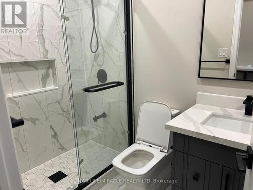 21 Cadence Road, Brampton, ON - Indoor Photo Showing Bathroom