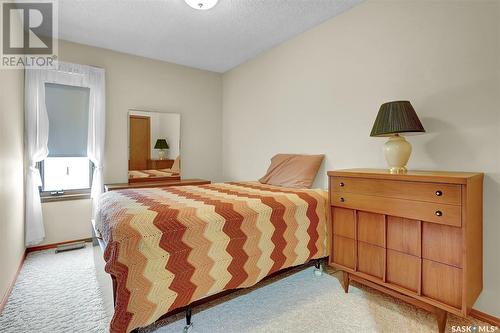 2516 Lindsay Street, Regina, SK - Indoor Photo Showing Bedroom