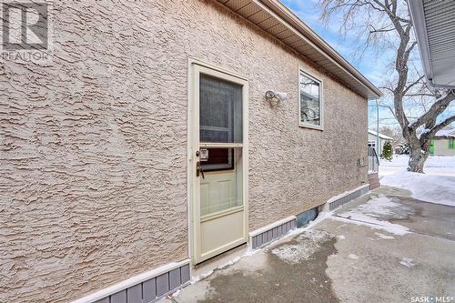 2516 Lindsay Street, Regina, SK - Outdoor