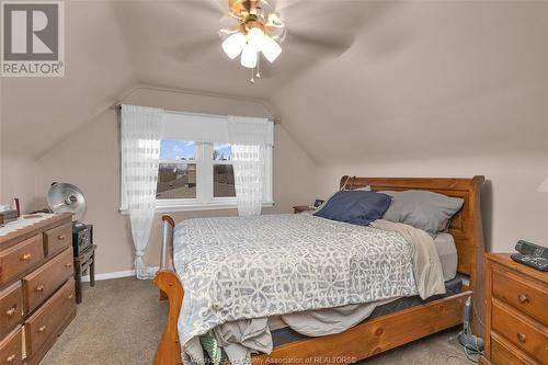 2646 Ida, Windsor, ON - Indoor Photo Showing Bedroom