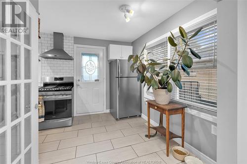 2646 Ida, Windsor, ON - Indoor Photo Showing Kitchen