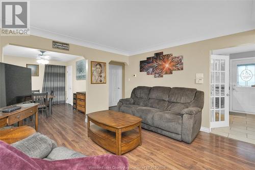 2646 Ida, Windsor, ON - Indoor Photo Showing Living Room