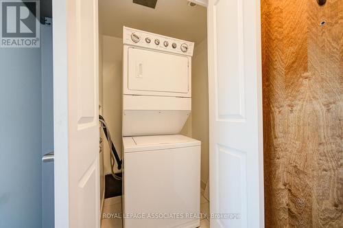 1012 - 1235 Bayly Street, Pickering, ON - Indoor Photo Showing Laundry Room