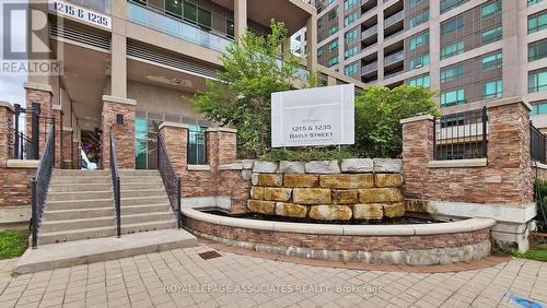 1012 - 1235 Bayly Street, Pickering, ON - Outdoor