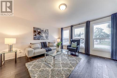 50 Bridley Drive, Toronto, ON - Indoor Photo Showing Living Room