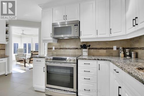 12 Spyglass Ridge, Ottawa, ON - Indoor Photo Showing Kitchen With Upgraded Kitchen