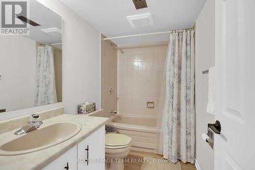 12 Spyglass Ridge, Ottawa, ON - Indoor Photo Showing Bathroom