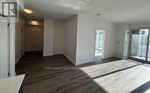 820 - 100 Eagle Rock Way, Vaughan, ON - Indoor Photo Showing Other Room