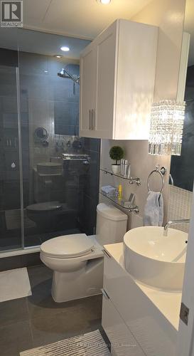 2512 - 185 Roehampton Avenue, Toronto, ON - Indoor Photo Showing Bathroom