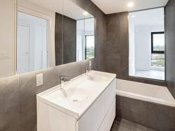 Ensuite bathroom - 