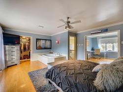 Master bedroom - 