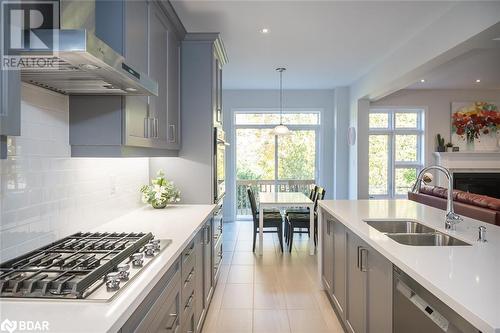 3401 Vernon Powell Drive, Oakville, ON - Indoor Photo Showing Kitchen With Double Sink With Upgraded Kitchen