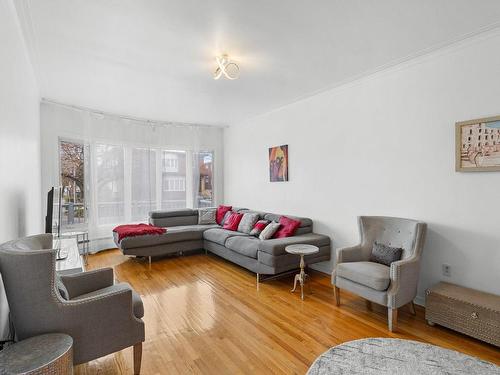 Living room - 2290 Rue Bourgoin, Montréal (Saint-Laurent), QC - Indoor Photo Showing Living Room