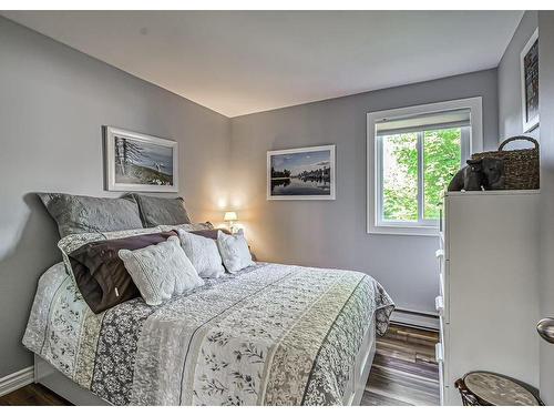 Master bedroom - 1312 Rue Dion, Val-David, QC - Indoor Photo Showing Bedroom