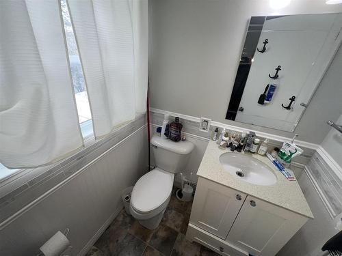 145 Pine Crescent, Atikokan, ON - Indoor Photo Showing Bathroom