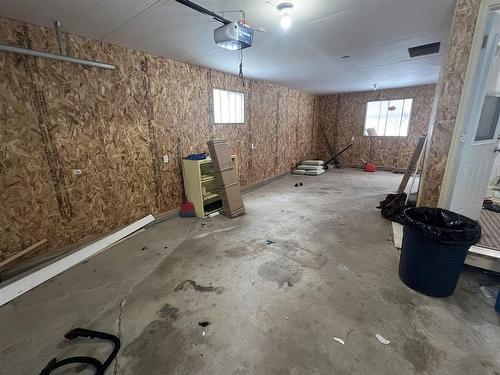 145 Pine Crescent, Atikokan, ON - Indoor Photo Showing Garage