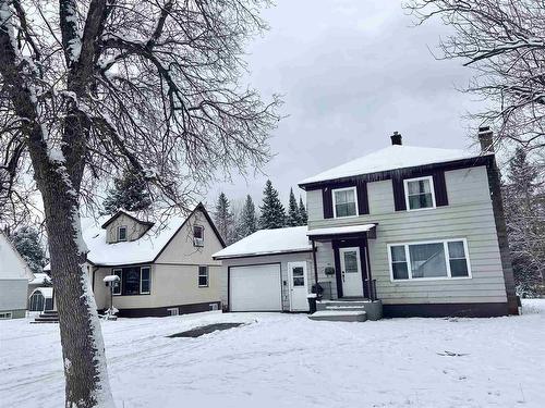 145 Pine Crescent, Atikokan, ON - Outdoor With Facade