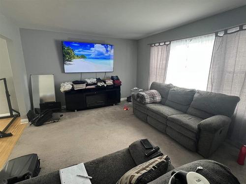 145 Pine Crescent, Atikokan, ON - Indoor Photo Showing Living Room