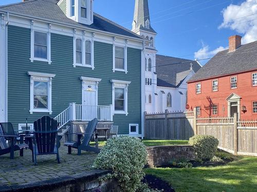 60 Cornwallis Street, Lunenburg, NS 