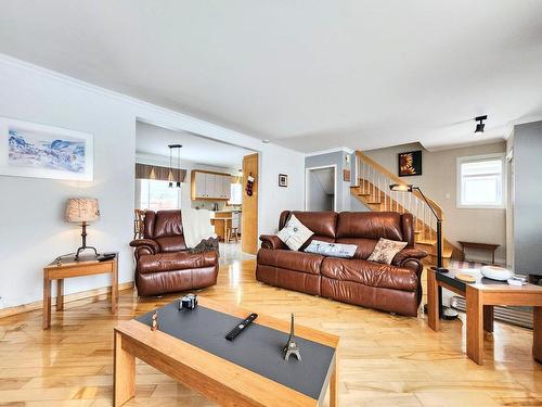 Living room - 4882 Rue Oscar-Houde, Shawinigan, QC - Indoor Photo Showing Living Room