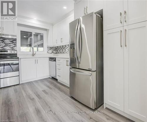 35 - 135 Chalmers Street, Cambridge, ON - Indoor Photo Showing Kitchen With Stainless Steel Kitchen