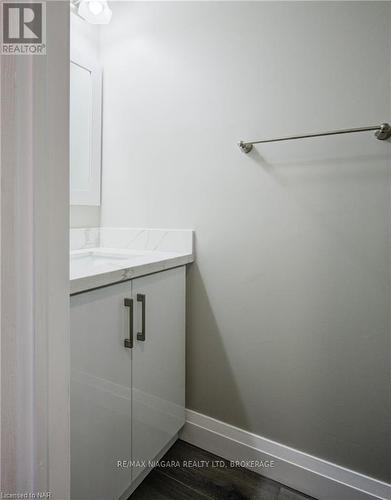 35 - 135 Chalmers Street, Cambridge, ON - Indoor Photo Showing Bathroom