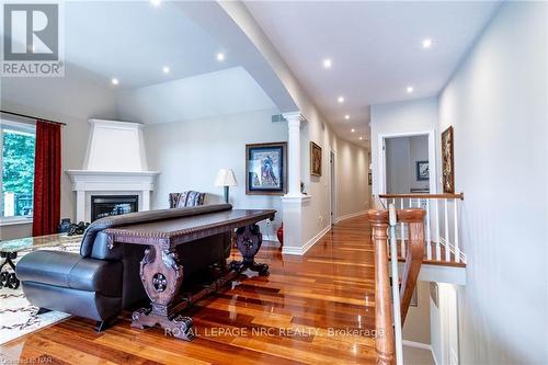 32 Timmsdale Crescent, Pelham (662 - Fonthill), ON - Indoor With Fireplace