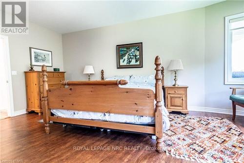 32 Timmsdale Crescent, Pelham (662 - Fonthill), ON - Indoor Photo Showing Bedroom