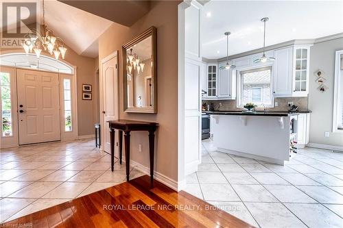 32 Timmsdale Crescent, Pelham (662 - Fonthill), ON - Indoor Photo Showing Kitchen