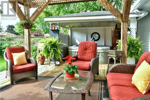 8 Henry Street, Niagara-On-The-Lake (108 - Virgil), ON - Outdoor With Deck Patio Veranda With Exterior