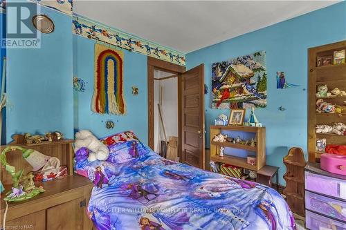 2225 North Shore Drive, Haldimand County, ON - Indoor Photo Showing Bedroom