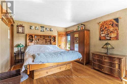 2225 North Shore Drive, Haldimand County, ON - Indoor Photo Showing Bedroom