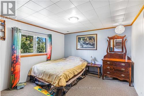 2225 North Shore Drive, Haldimand County, ON - Indoor Photo Showing Bedroom