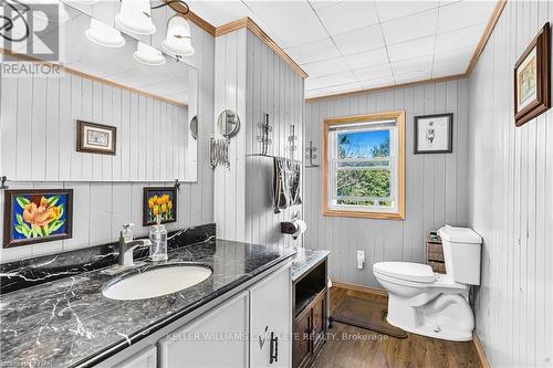 2225 North Shore Drive, Haldimand County, ON - Indoor Photo Showing Bathroom