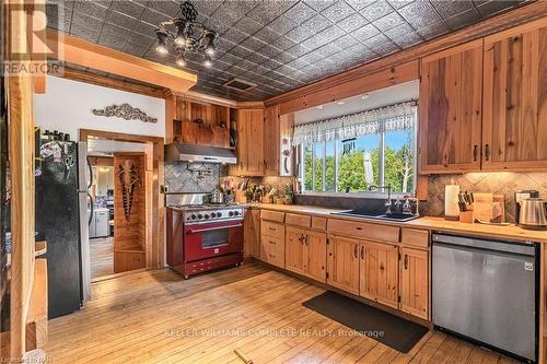 2225 North Shore Drive, Haldimand County, ON - Indoor Photo Showing Kitchen With Double Sink