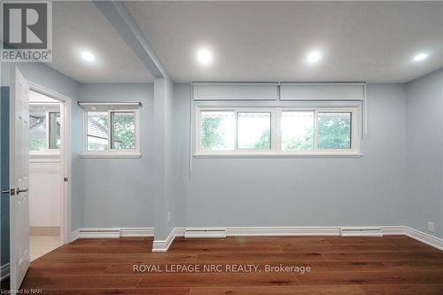 24 Riverview Boulevard, St. Catharines (461 - Glendale/Glenridge), ON - Indoor Photo Showing Other Room