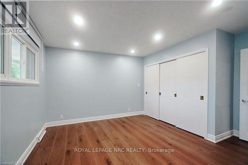 24 Riverview Boulevard, St. Catharines (461 - Glendale/Glenridge), ON - Indoor Photo Showing Other Room