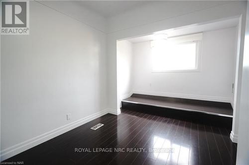 24 Riverview Boulevard, St. Catharines (461 - Glendale/Glenridge), ON - Indoor Photo Showing Other Room