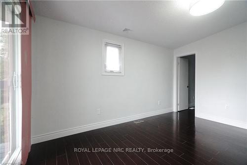 24 Riverview Boulevard, St. Catharines (461 - Glendale/Glenridge), ON - Indoor Photo Showing Other Room