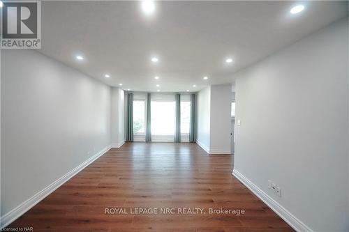 24 Riverview Boulevard, St. Catharines (461 - Glendale/Glenridge), ON - Indoor Photo Showing Other Room