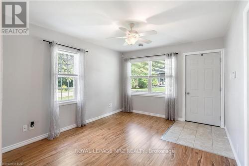 15 George Road, Fort Erie (333 - Lakeshore), ON - Indoor Photo Showing Other Room