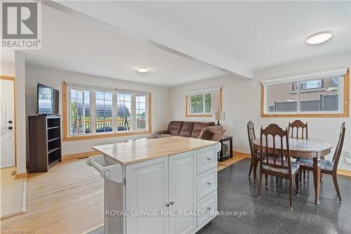 20 Parkhill Road, St. Catharines (460 - Burleigh Hill), ON - Indoor Photo Showing Dining Room