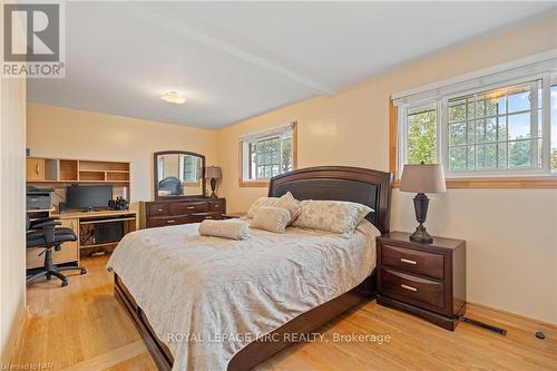 20 Parkhill Road, St. Catharines (460 - Burleigh Hill), ON - Indoor Photo Showing Bedroom