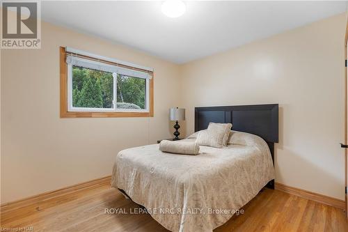 20 Parkhill Road, St. Catharines (460 - Burleigh Hill), ON - Indoor Photo Showing Bedroom