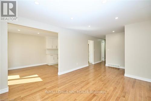 17 Kilkenny Drive, St. Catharines (437 - Lakeshore), ON - Indoor Photo Showing Other Room