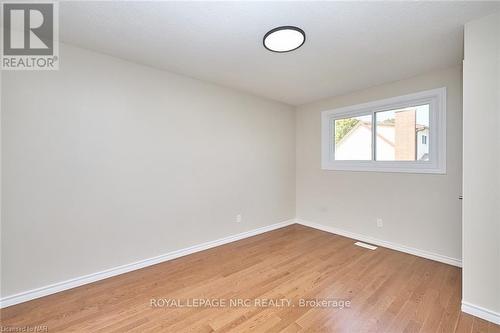 17 Kilkenny Drive, St. Catharines (437 - Lakeshore), ON - Indoor Photo Showing Other Room